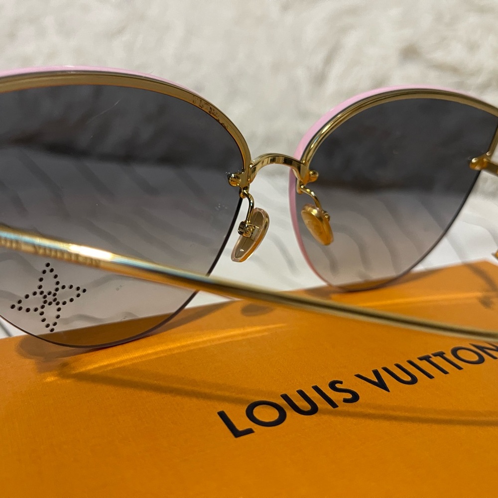 Louis Vuitton Pink and Gold Women's Sunglasses - Picture 4 of 6